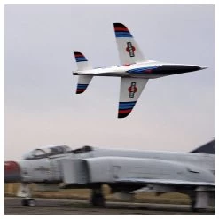 Tomahawk Futura 1.9m (White) -Speelgoed Vliegtuig Winkel tomahawk futura 19m 6